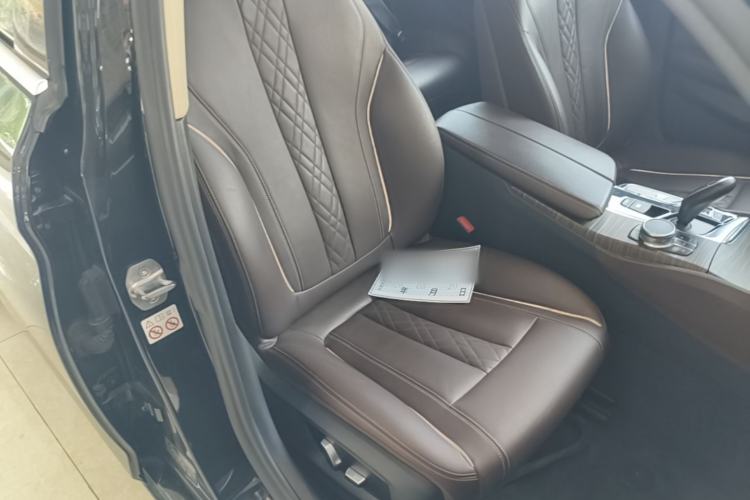 Used BMW 5 Series 2018 Revised Version 530Li Leading Edition Luxury Package Right Front Seat
