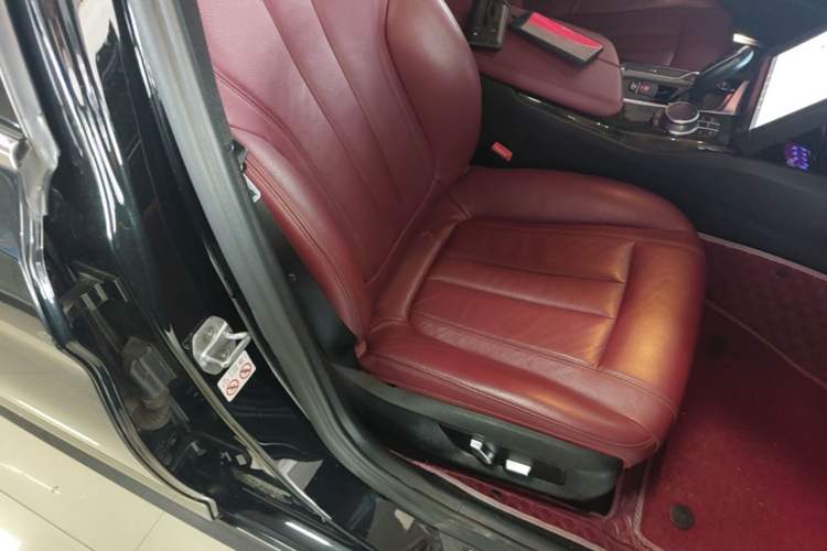 Used BMW 5 Series 2018 Restyled 530Li Leading Edition M Sport Package Right Front Seat