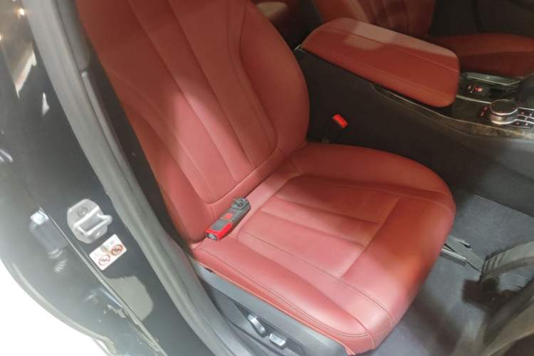 Used BMW 5 Series 2018 Restyled 530Li Leading Edition M Sport Package Right Front Seat