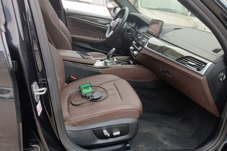 Used BMW 5 Series 2018 525Li M Sport Package Right Front Seat