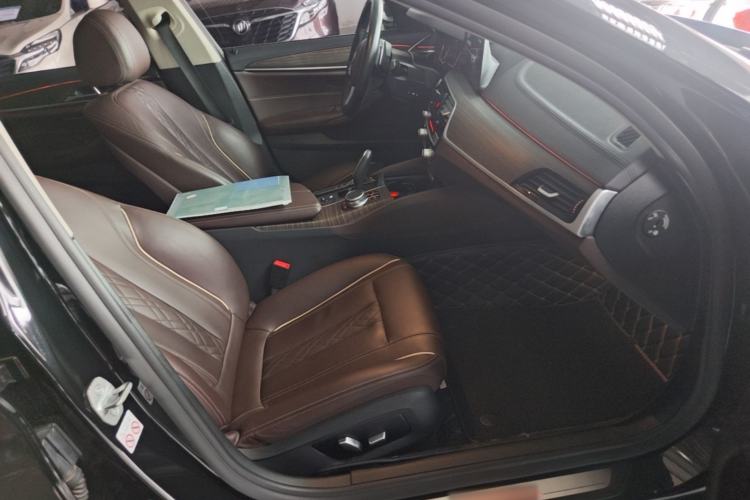 Used BMW 5 Series 2018 Revised Version 530Li Leading Edition Luxury Package Right Front Seat