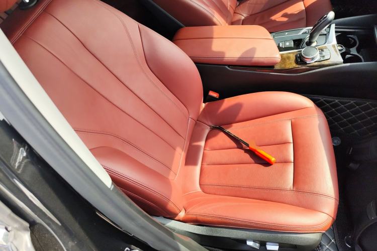 Used BMW 5 Series 2018 528Li Launch Special Edition Right Front Seat
