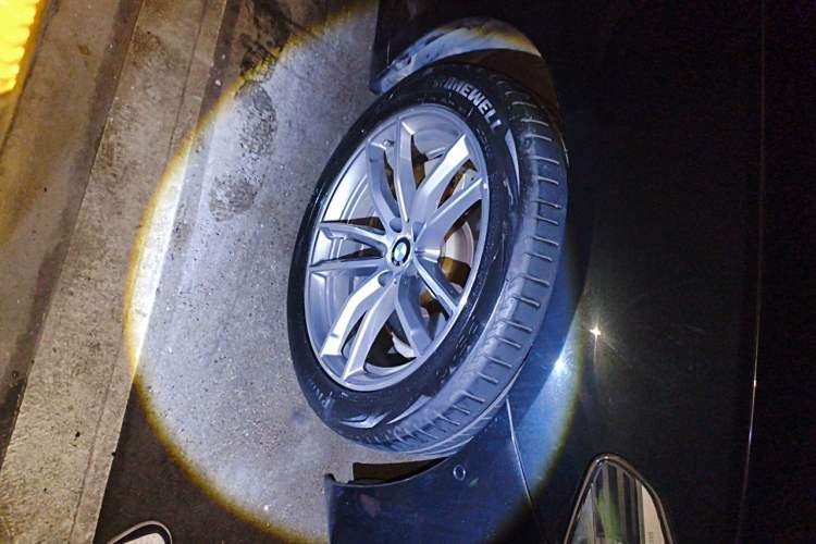 Used BMW 5 Series 2018 525Li M Sport Package Right Front Wheel Hub