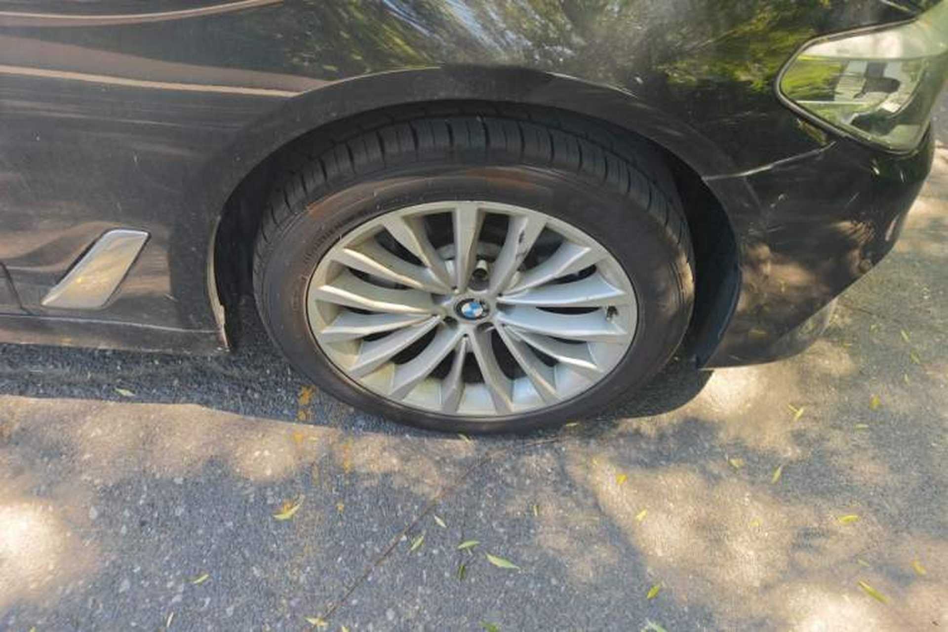 Used BMW 5 Series 2018 Facelifted 530Li xDrive Luxury Package Right Front Wheel Hub