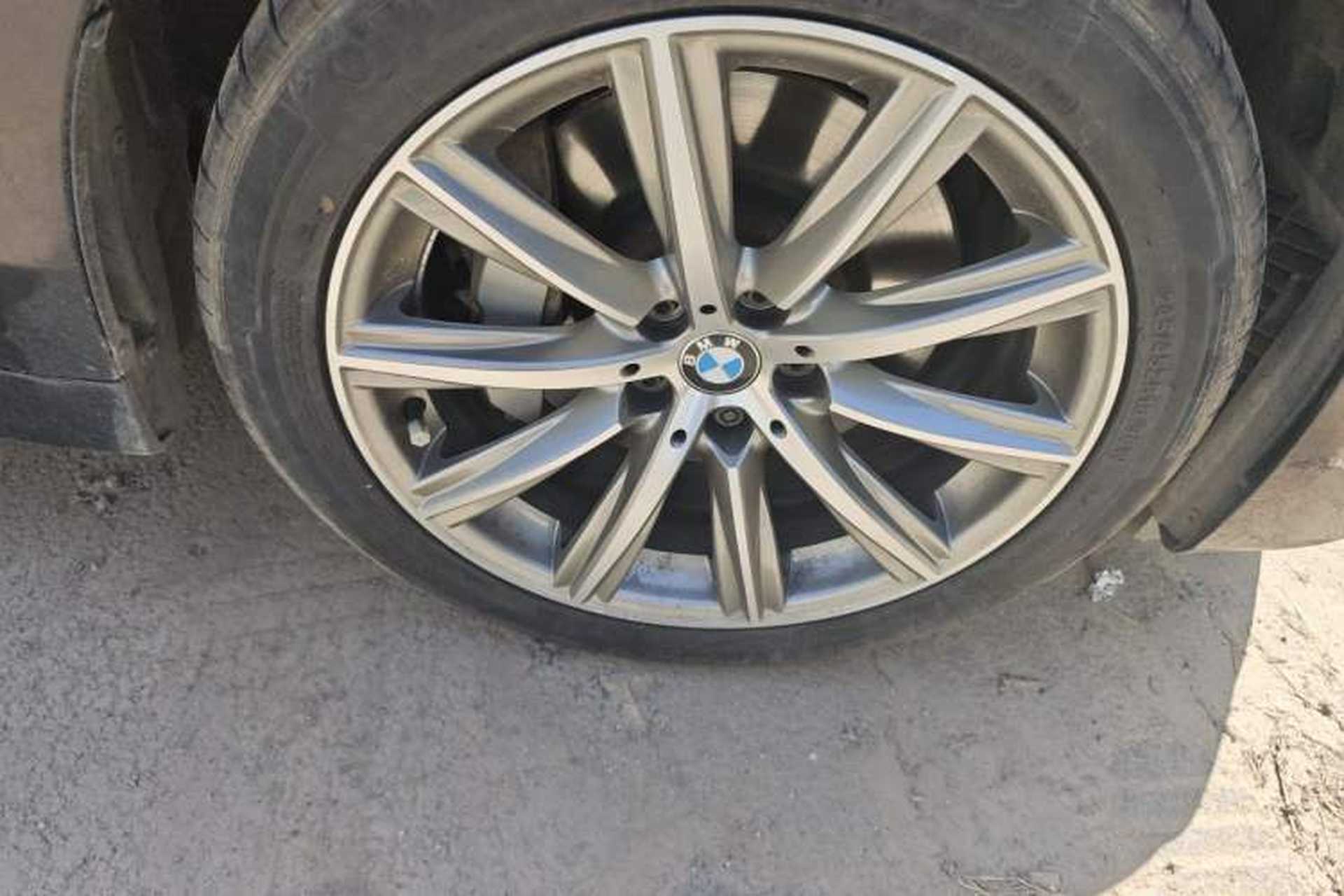 Used BMW 5 Series 2018 528Li Launch Special Edition Right Front Wheel Hub