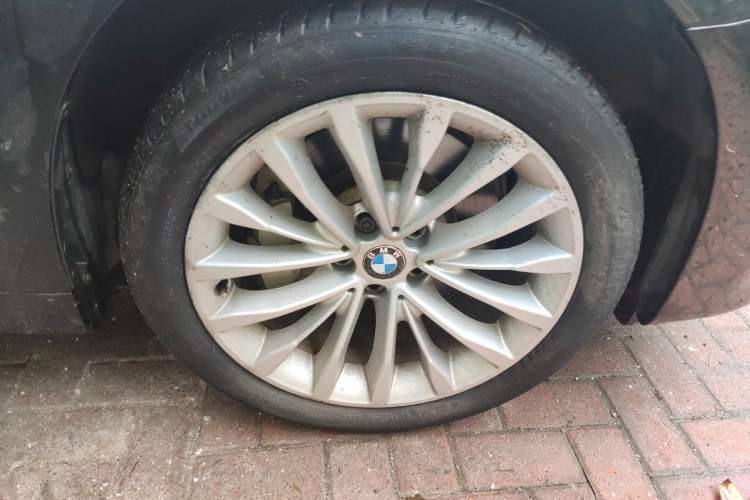 Used BMW 5 Series 2018 530Li Leading Edition Luxury Package Right Front Wheel Hub