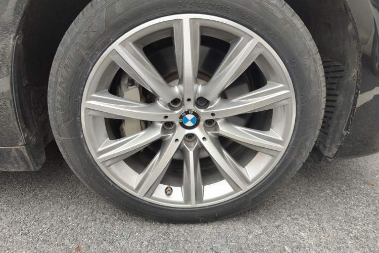 Used BMW 5 Series 2018 528Li Launch Special Edition Right Front Wheel Hub