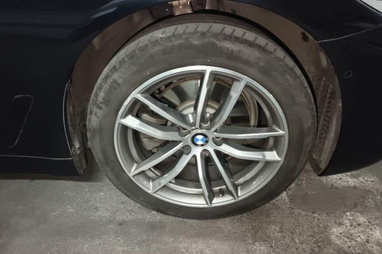 Used BMW 5 Series 2018 525Li M Sport Package Right Front Wheel Hub