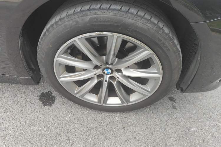 Used BMW 5 Series 2018 528Li Launch Special Edition Right Front Wheel Hub