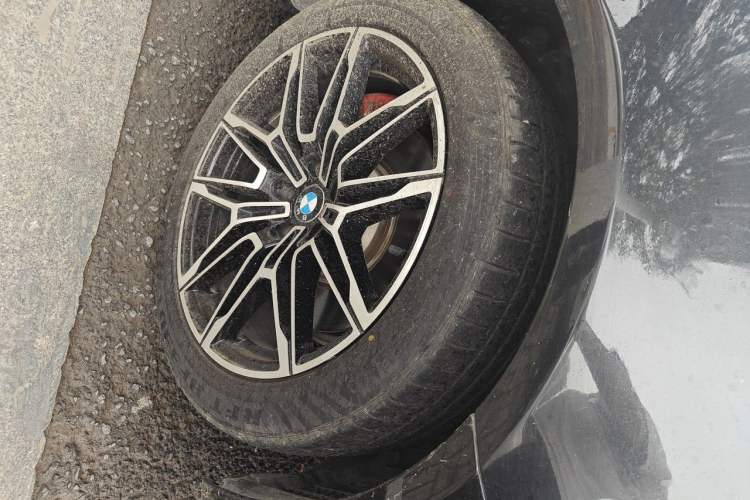 Used BMW 5 Series 2018 530Li xDrive Luxury Package Right Front Wheel Hub