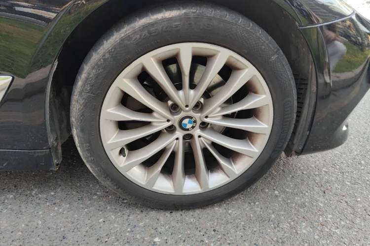 Used BMW 5 Series 2018 525Li Luxury Package Right Front Wheel Hub