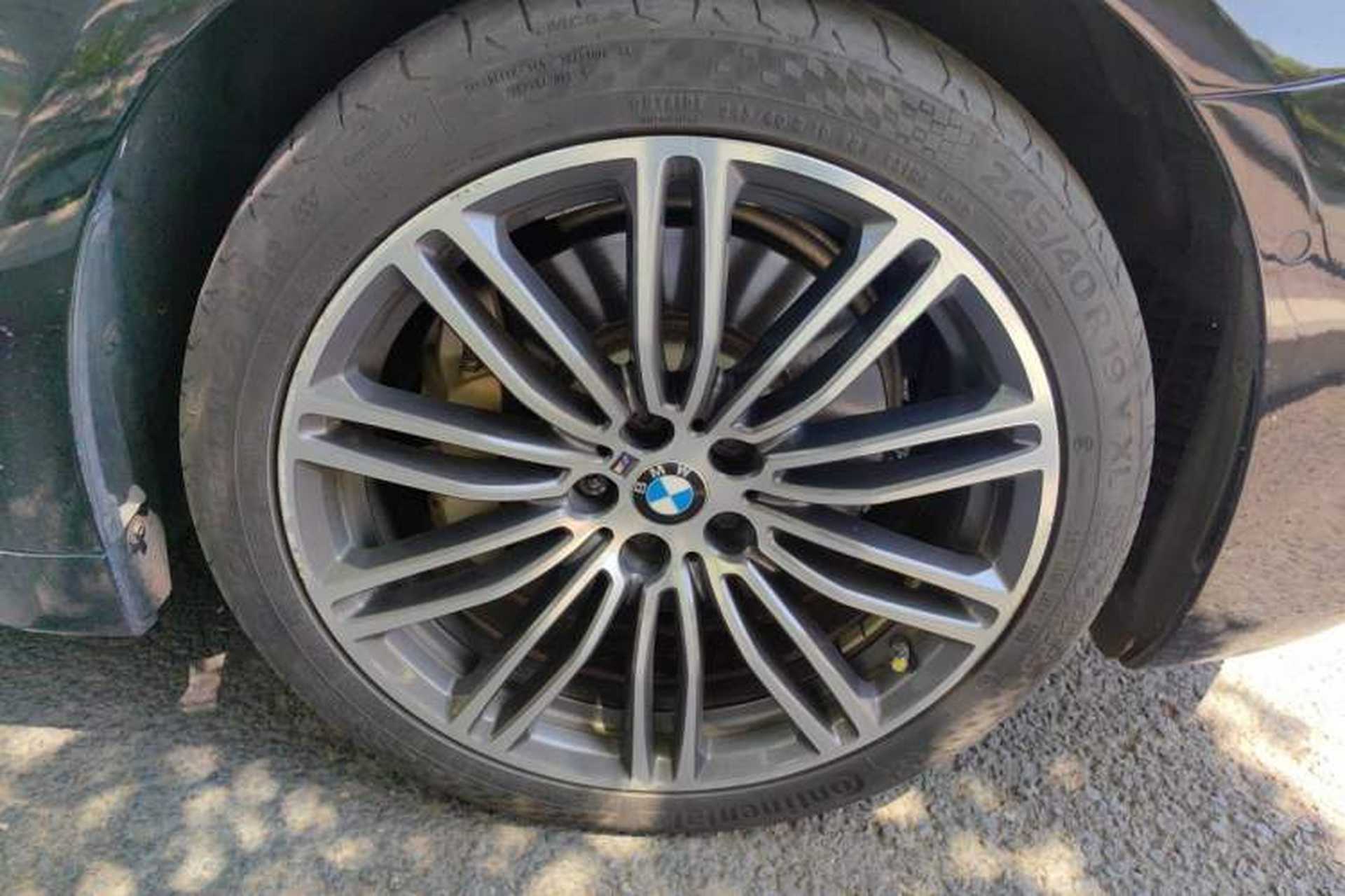 Used BMW 5 Series 2018 Restyled 530Li Leading Edition M Sport Package Right Front Wheel Hub