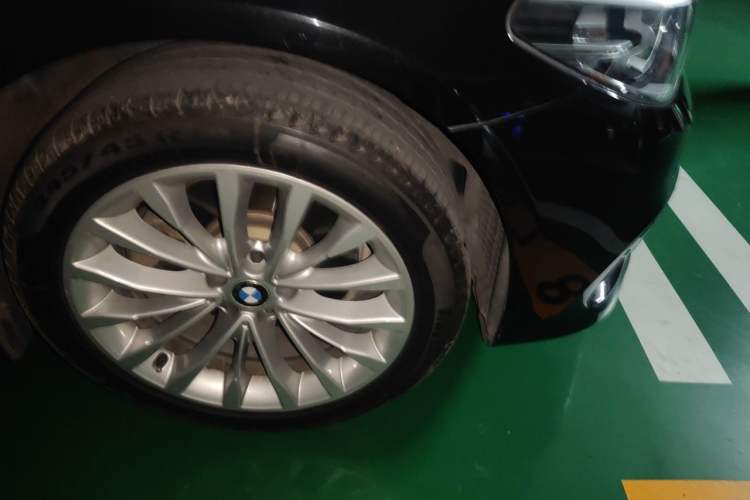 Used BMW 5 Series 2018 525Li Luxury Package Right Front Wheel Hub