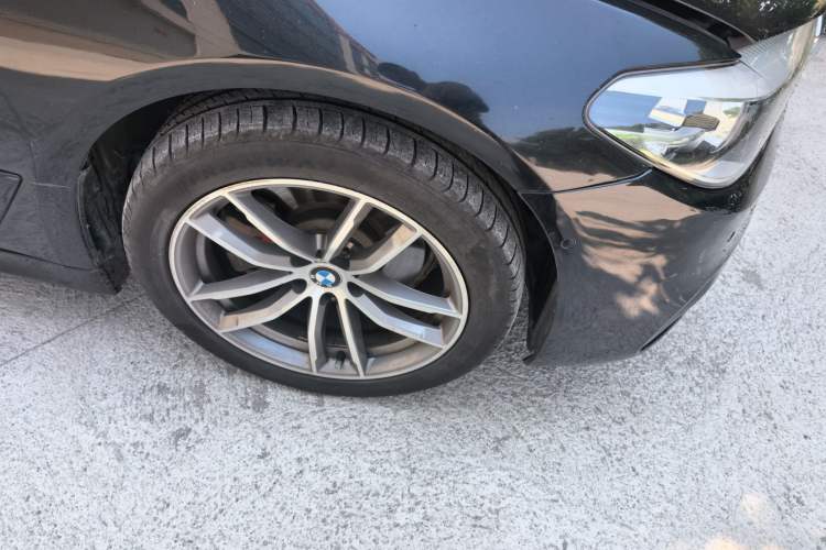 Used BMW 5 Series 2018 525Li M Sport Package Right Front Wheel Hub