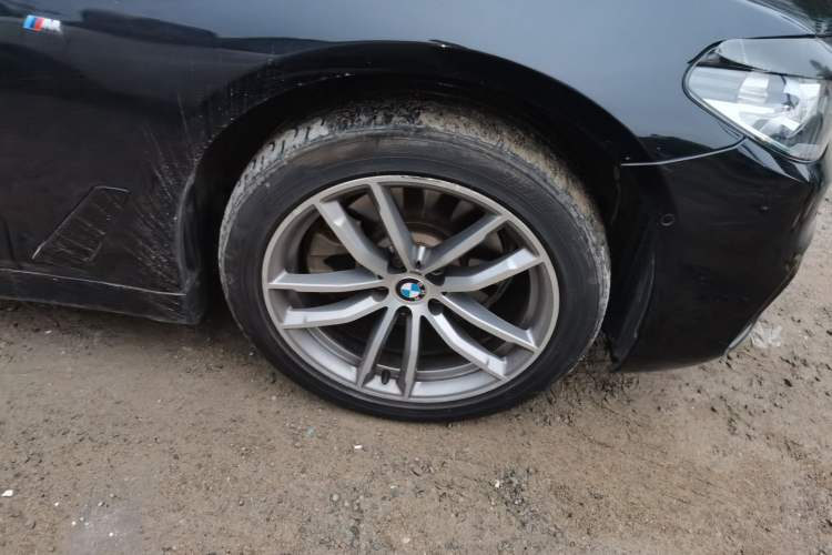 Used BMW 5 Series 2018 525Li M Sport Package Right Front Wheel Hub