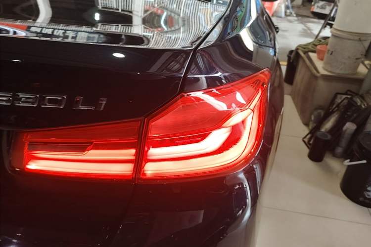 Used BMW 5 Series 2018 Restyled 530Li Leading Edition M Sport Package Right Rear Taillight