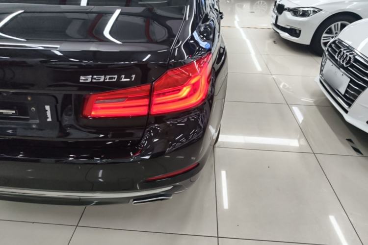 Used BMW 5 Series 2018 Facelifted 530Li Luxury Edition Premium Package Right Rear Taillight