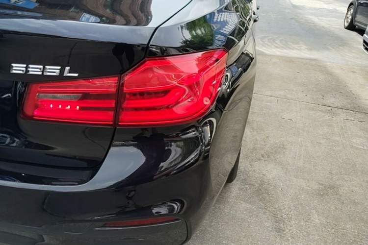 Used BMW 5 Series 2018 525Li M Sport Package Right Rear Taillight