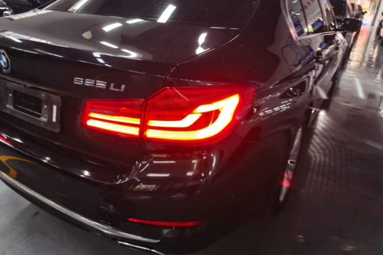 Used BMW 5 Series 2018 525Li Luxury Package Right Rear Taillight