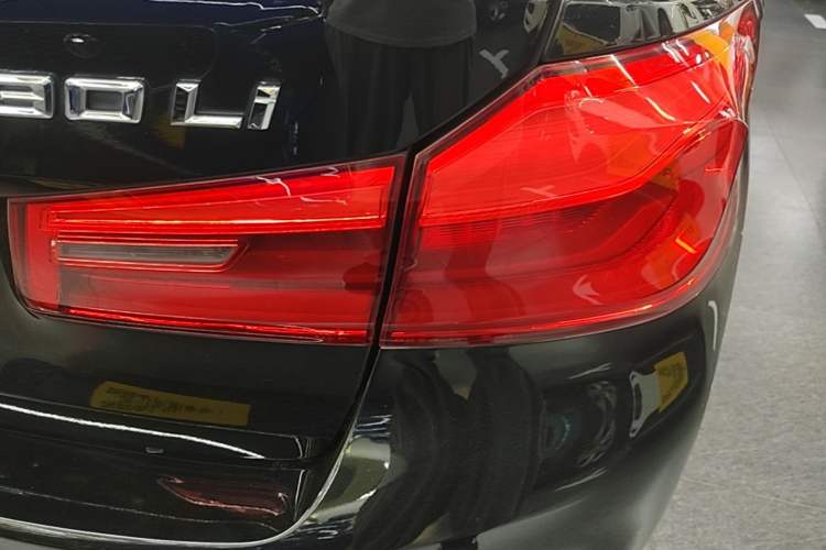 Used BMW 5 Series 2018 530Li Leading Model M Sport Package Right Rear Taillight