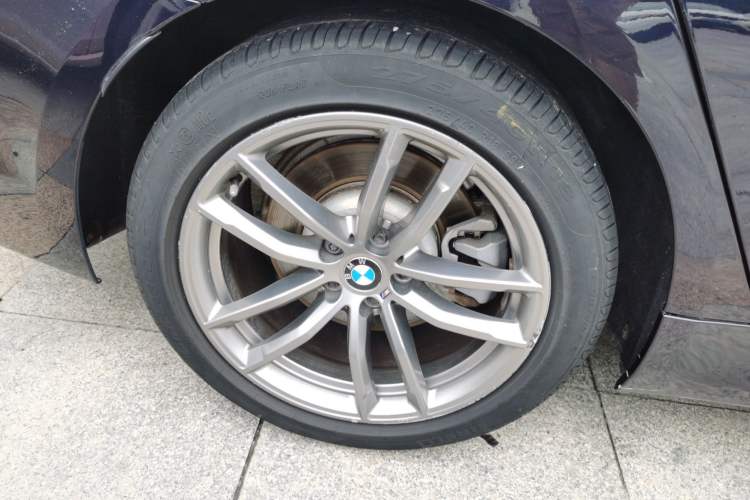 Used BMW 5 Series 2018 525i M Sport Package Right Rear Wheel Hub