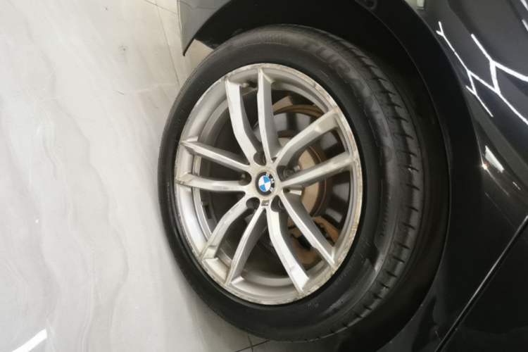 Used BMW 5 Series 2018 525Li M Sport Package Right Rear Wheel Hub