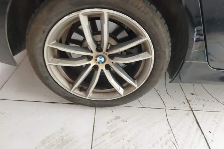 Used BMW 5 Series 2018 525Li M Sport Package Right Rear Wheel Hub
