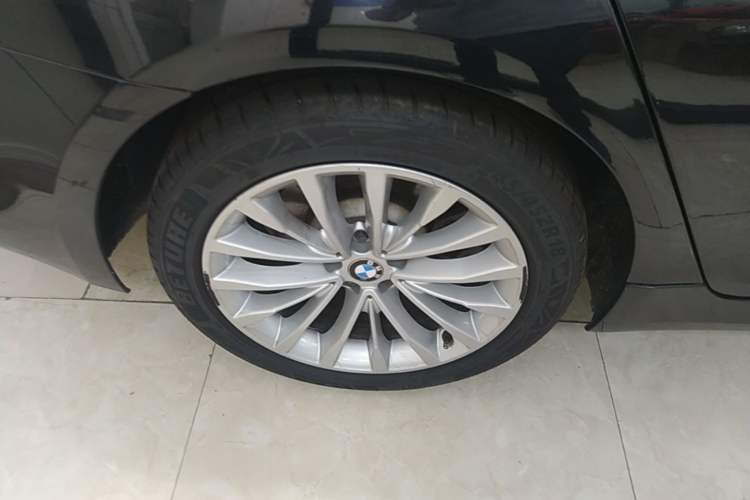 Used BMW 5 Series 2018 525Li Luxury Package Right Rear Wheel Hub