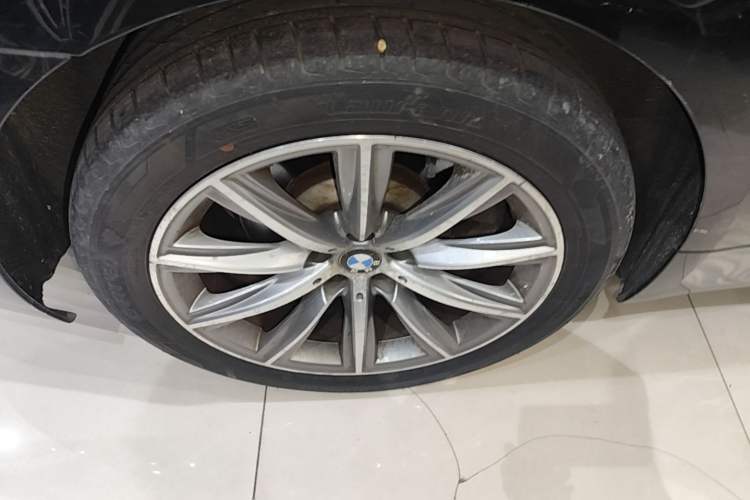 Used BMW 5 Series 2018 528Li Launch Special Edition Right Rear Wheel Hub