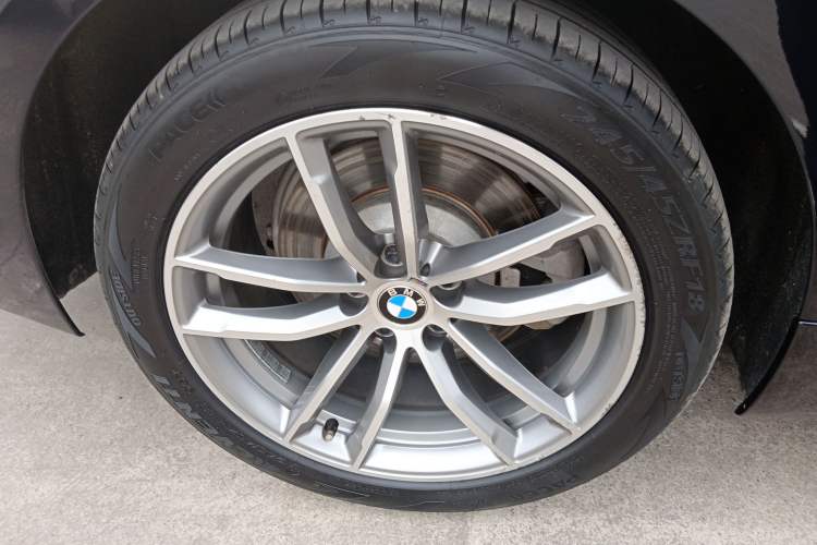 Used BMW 5 Series 2018 525Li M Sport Package Right Rear Wheel Hub