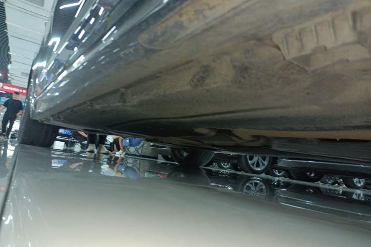 Used BMW 5 Series 2018 Restyled 530Li Leading Edition M Sport Package Right Side Sill
