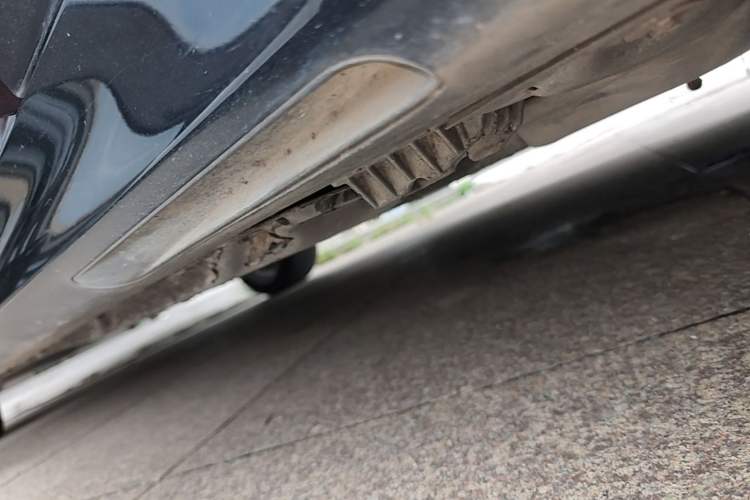 Used BMW 5 Series 2018 525Li M Sport Package Right Side Sill