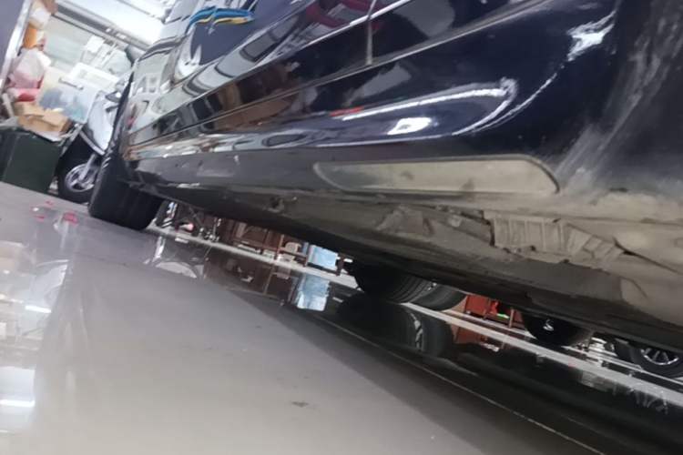 Used BMW 5 Series 2018 530Li Luxury Edition M Sport Package Right Side Sill