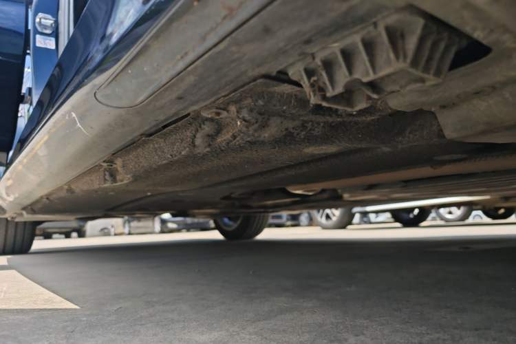 Used BMW 5 Series 2018 525Li M Sport Package Right Side Sill