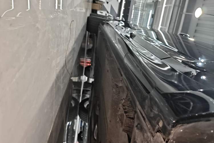 Used BMW 5 Series 2018 525Li M Sport Package Right Side Sill