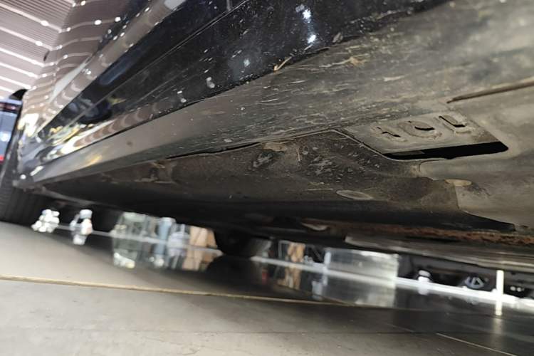 Used BMW 5 Series 2018 528Li Launch Special Edition Right Side Sill