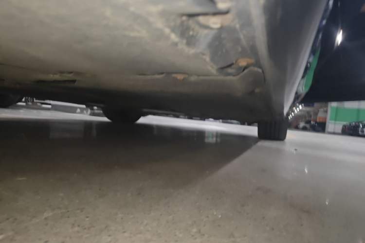 Used BMW 5 Series 2018 530Li xDrive M Sport Package Right Side Sill