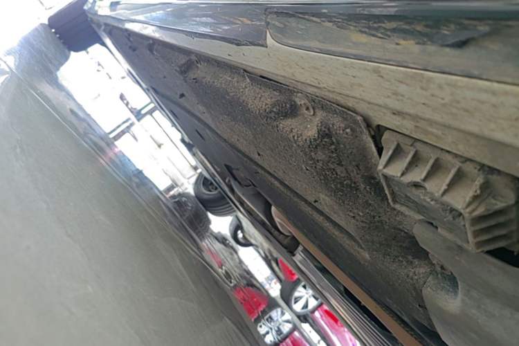 Used BMW 5 Series 2018 525Li Luxury Package Right Side Sill