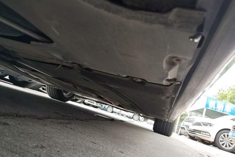 Used BMW 5 Series 2018 525Li M Sport Package Right Side Sill
