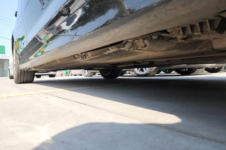 Used BMW 5 Series 2018 528Li Launch Special Edition Right Side Sill