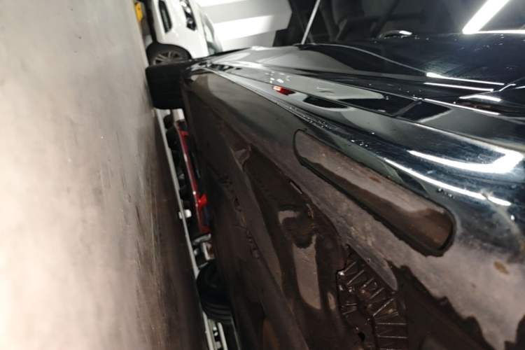Used BMW 5 Series 2018 530Li Leading Model M Sport Package Right Side Sill