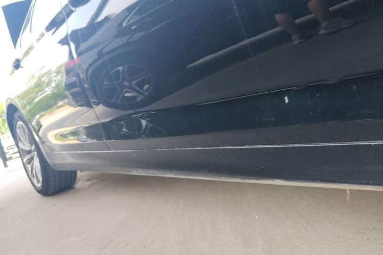 Used BMW 5 Series 2018 528Li Launch Special Edition Right Side Sill