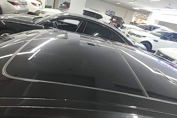 Used BMW 5 Series 2018 Facelifted 530Li xDrive M Sport Package Roof