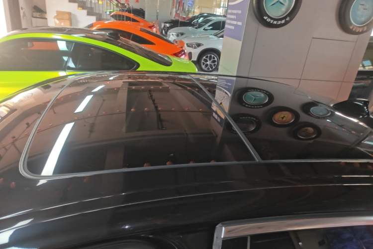 Used BMW 5 Series 2018 Facelifted 530Li Luxury Edition Premium Package Roof