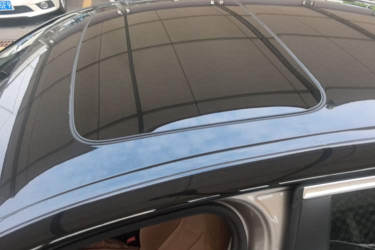 Used BMW 5 Series 2018 528Li Launch Special Edition Roof