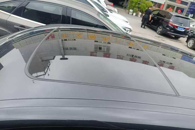 Used BMW 5 Series 2018 Restyled 530Li Leading Edition M Sport Package Roof