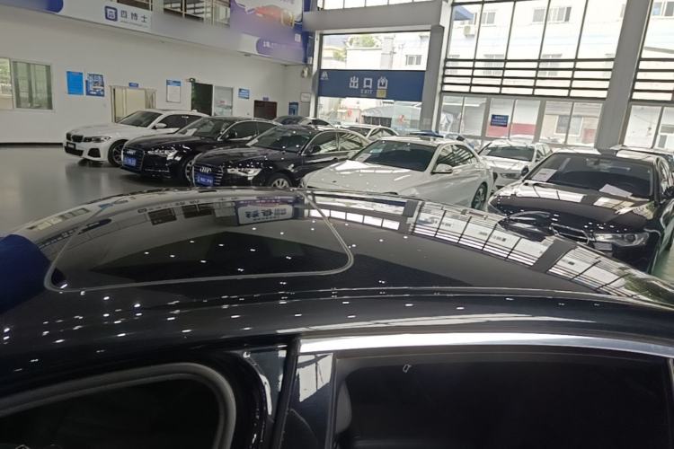 Used BMW 5 Series 2018 525Li Luxury Package Roof