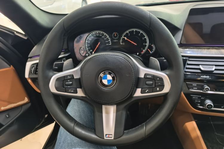 Used BMW 5 Series 2018 530Li Leading Model M Sport Package Steering Wheel