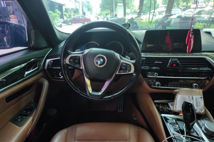 Used BMW 5 Series 2018 530Li Leading Model M Sport Package Steering Wheel