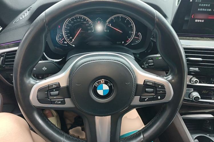 Used BMW 5 Series 2018 525Li M Sport Package Steering Wheel
